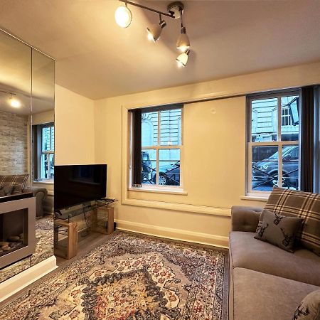 Chic Apartment In Mayfair Londres Extérieur photo