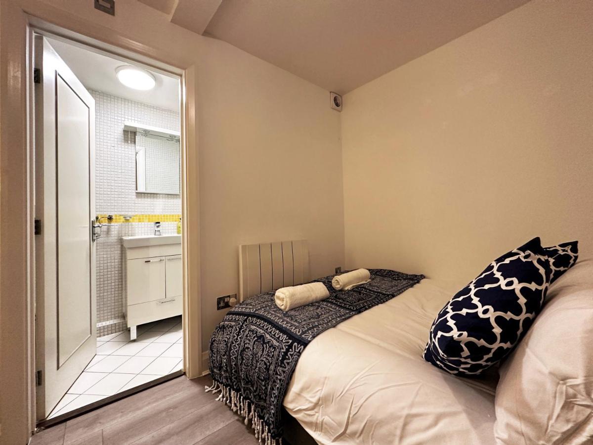 Chic Apartment In Mayfair Londres Extérieur photo