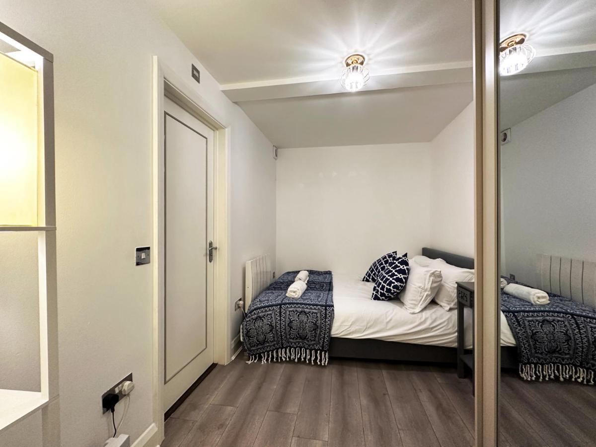 Chic Apartment In Mayfair Londres Extérieur photo