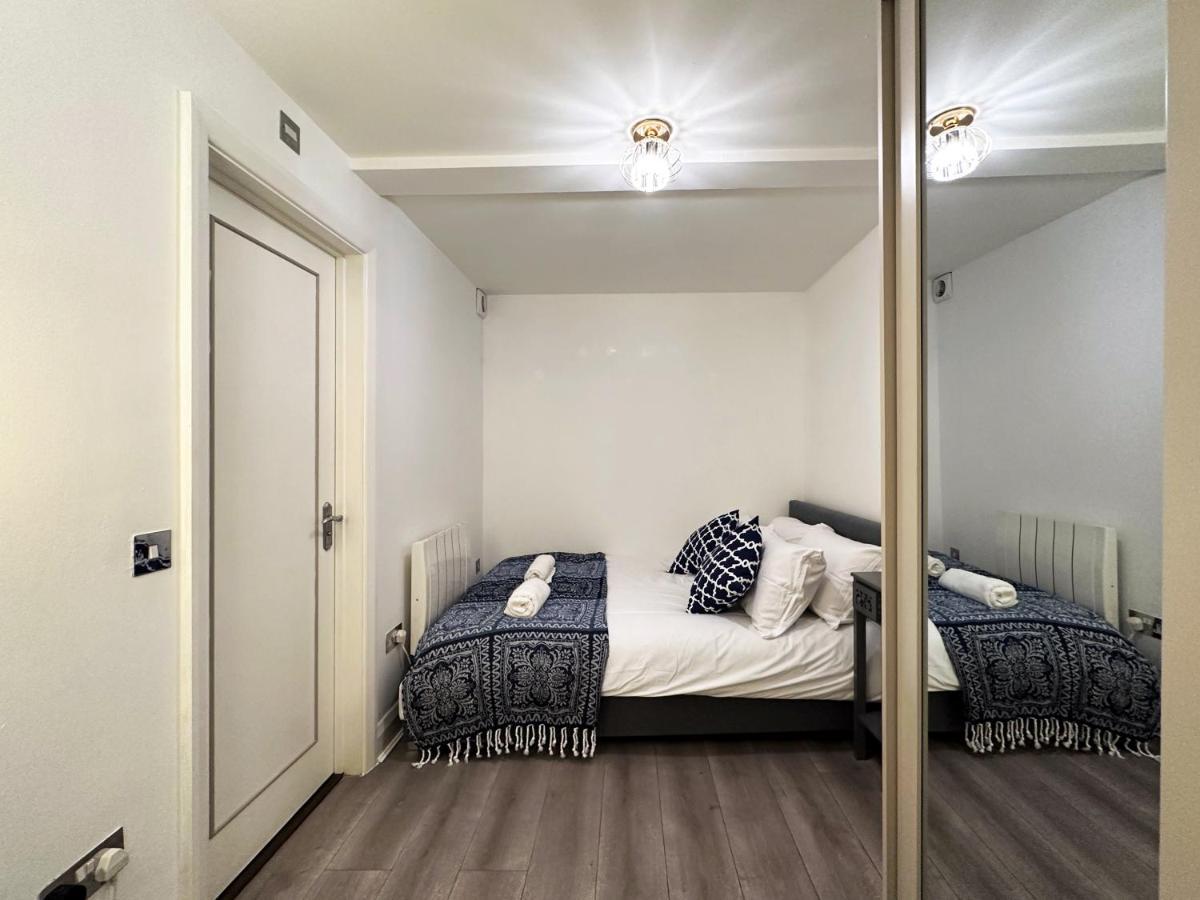 Chic Apartment In Mayfair Londres Extérieur photo